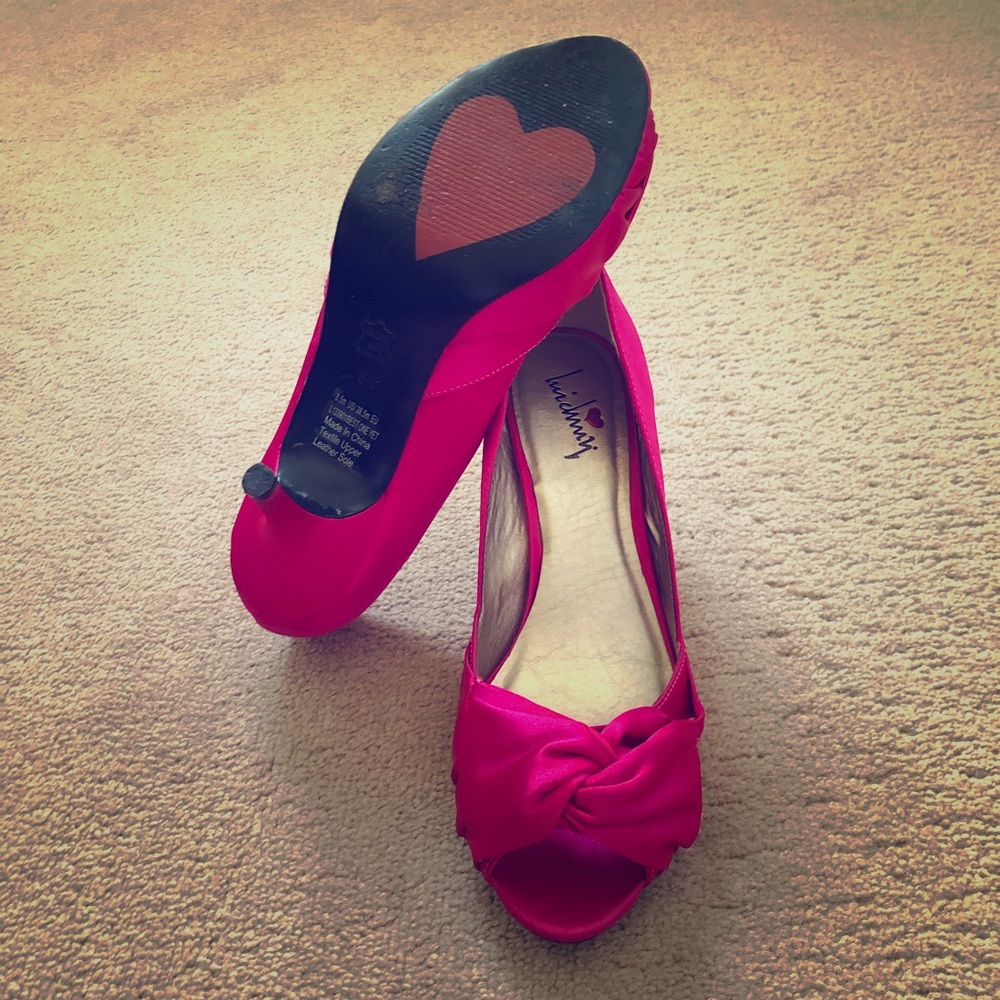 Fuchsia Heart ❤️ Sole Peep Toe Heels 👠 Size9